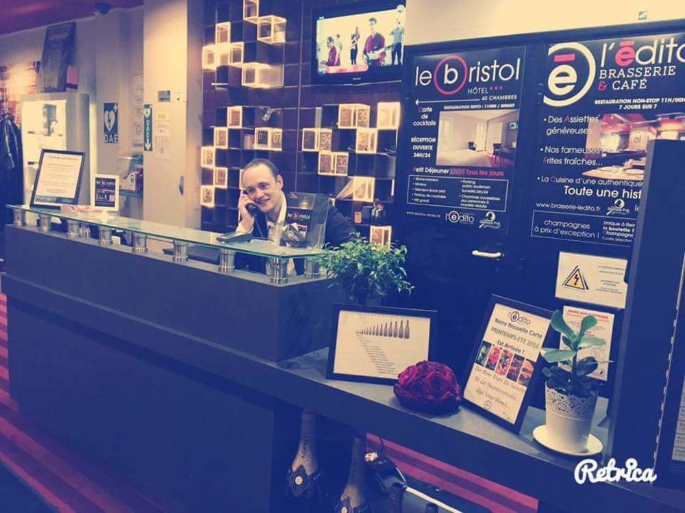 Hotel Bristol Reims Zewnętrze zdjęcie
