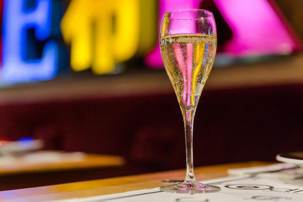 Hotel Bristol Reims Zewnętrze zdjęcie