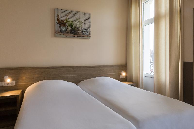 Hotel Bristol Reims Zewnętrze zdjęcie
